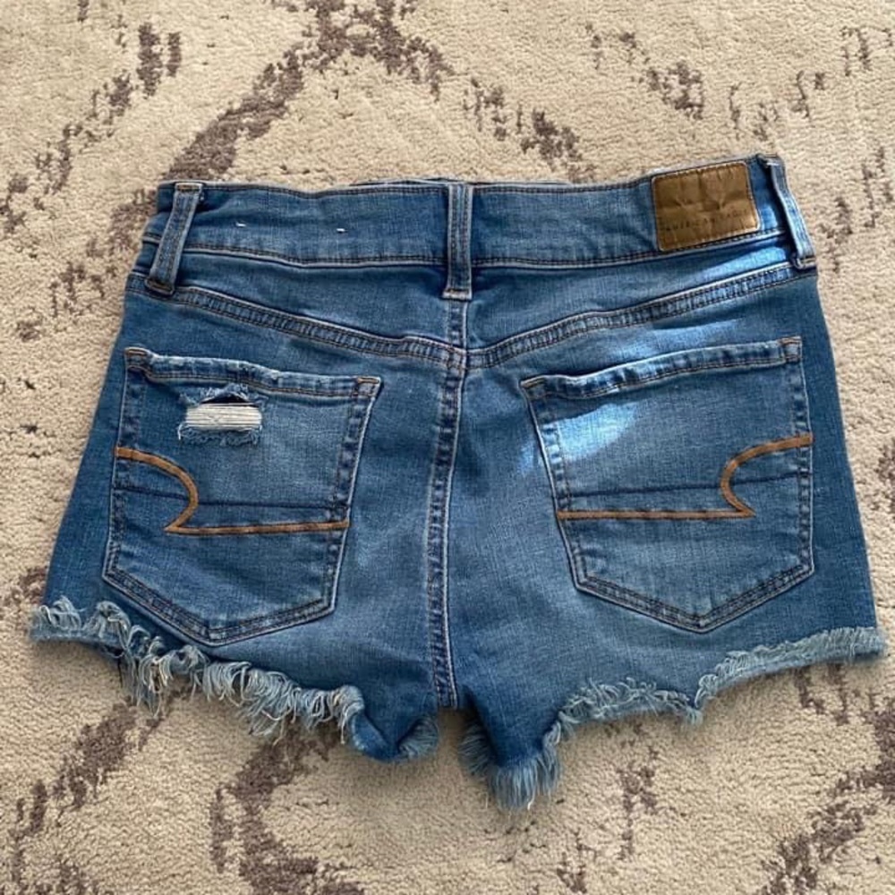 American Eagle Cut-Off Denim Shorts - Picture 2 of 3